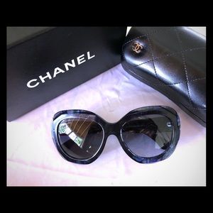 CHANEL polarized blue multi colored sunglasses 🕶